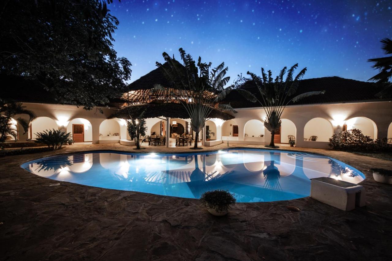 Bed and Breakfast Zarafa House Диани-Бич Экстерьер фото