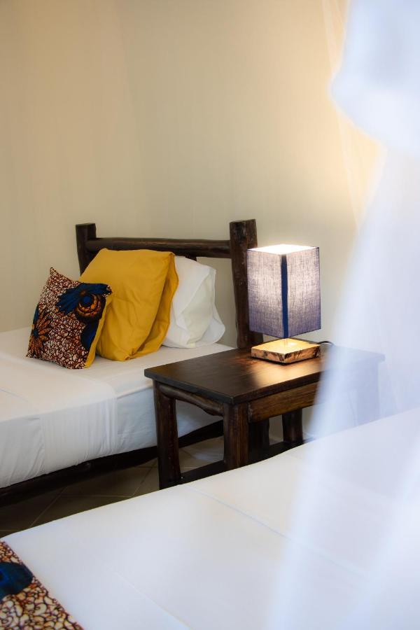 Bed and Breakfast Zarafa House Диани-Бич Экстерьер фото