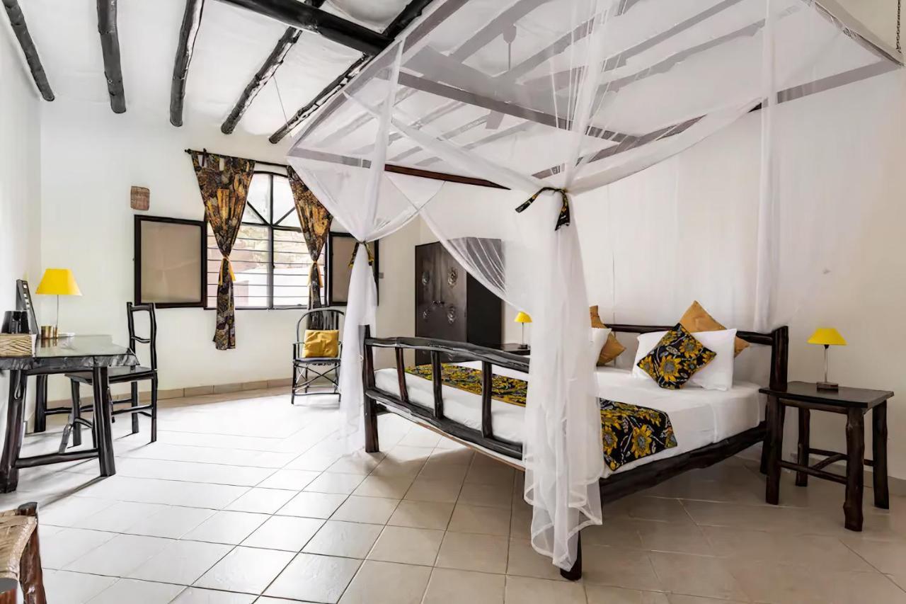 Bed and Breakfast Zarafa House Диани-Бич Экстерьер фото
