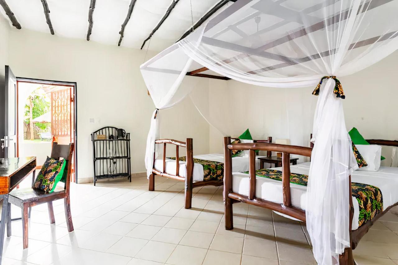 Bed and Breakfast Zarafa House Диани-Бич Экстерьер фото