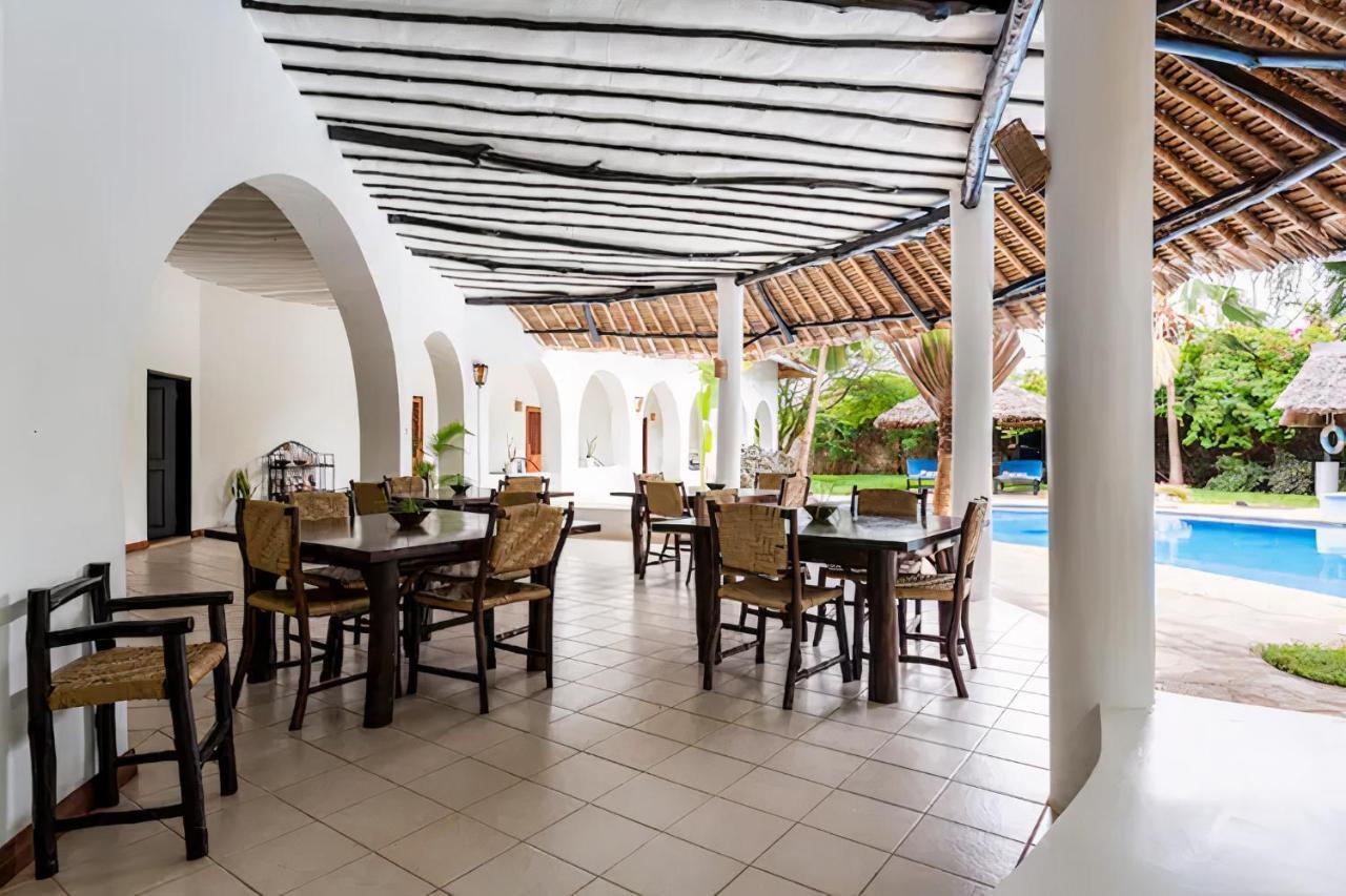 Bed and Breakfast Zarafa House Диани-Бич Экстерьер фото