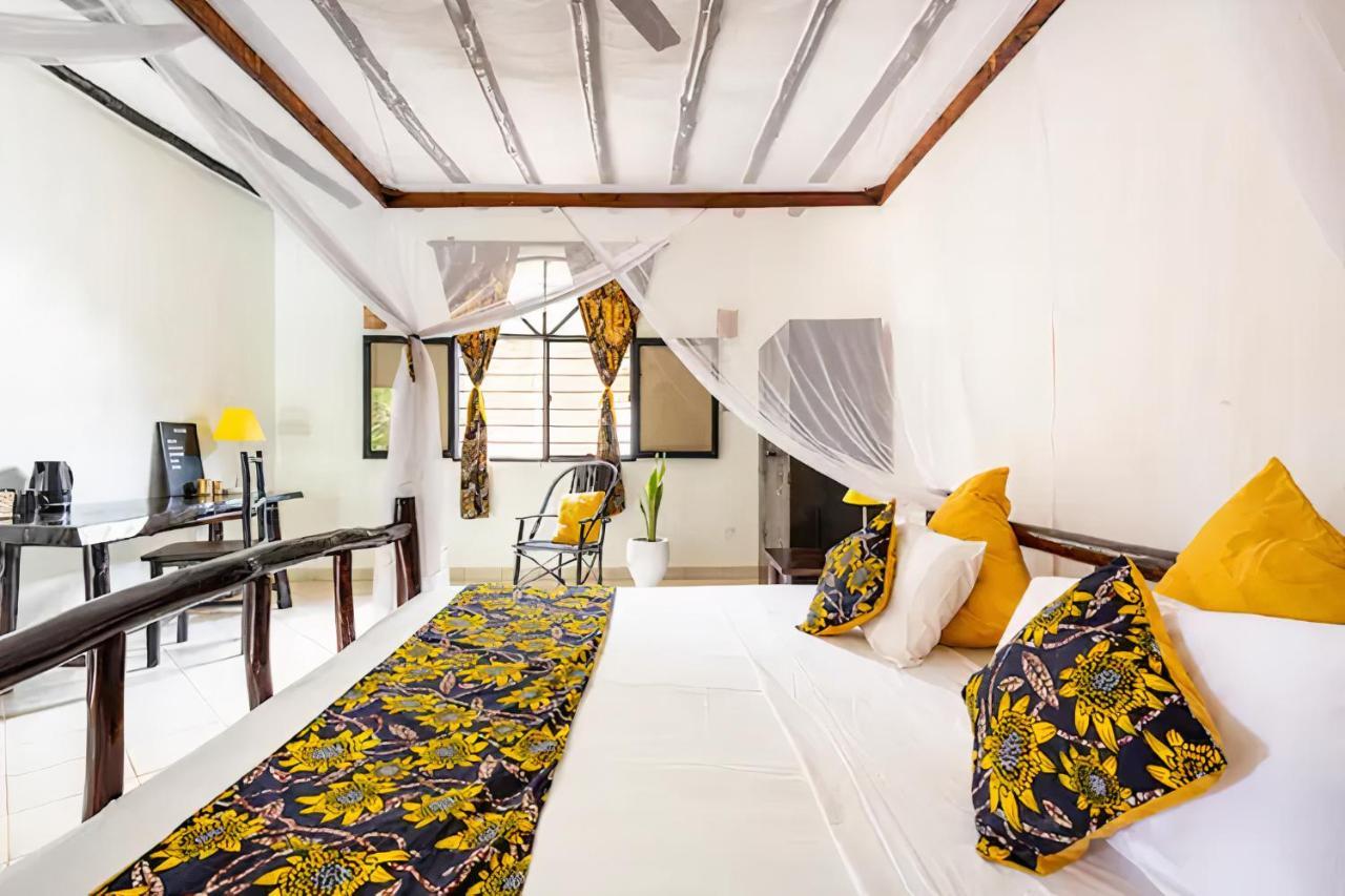 Bed and Breakfast Zarafa House Диани-Бич Экстерьер фото