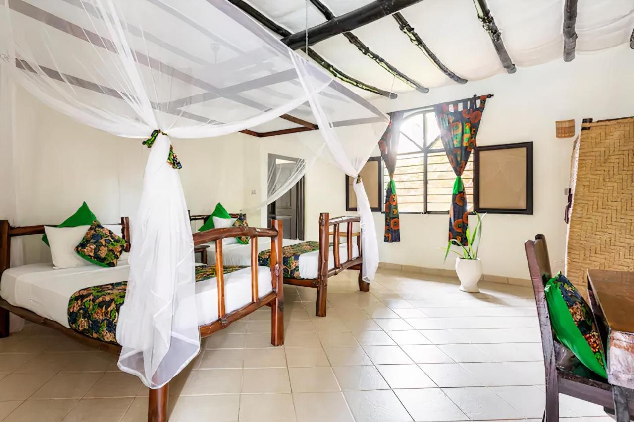 Bed and Breakfast Zarafa House Диани-Бич Экстерьер фото